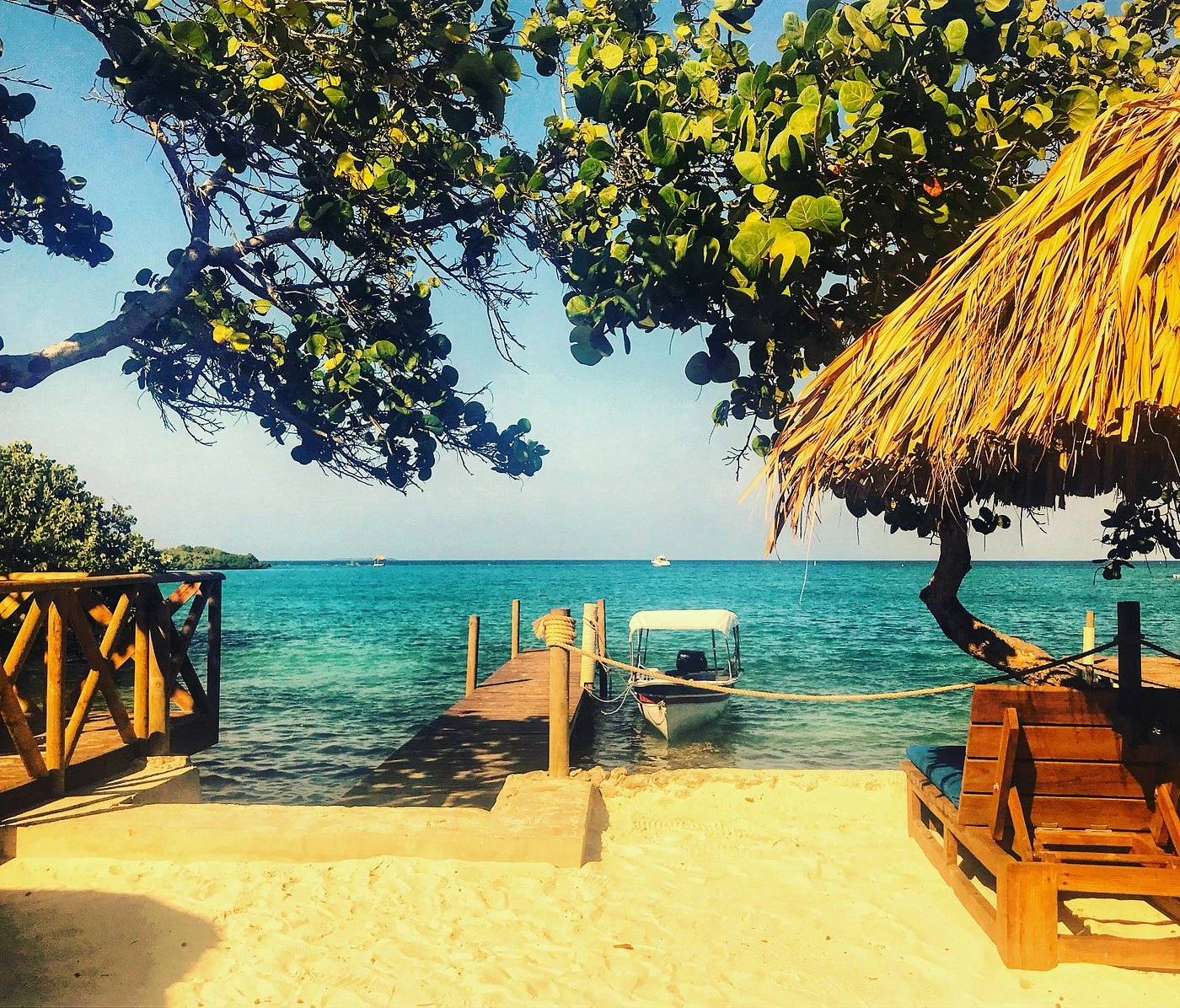 Playa Blanca + Islas del Rosario